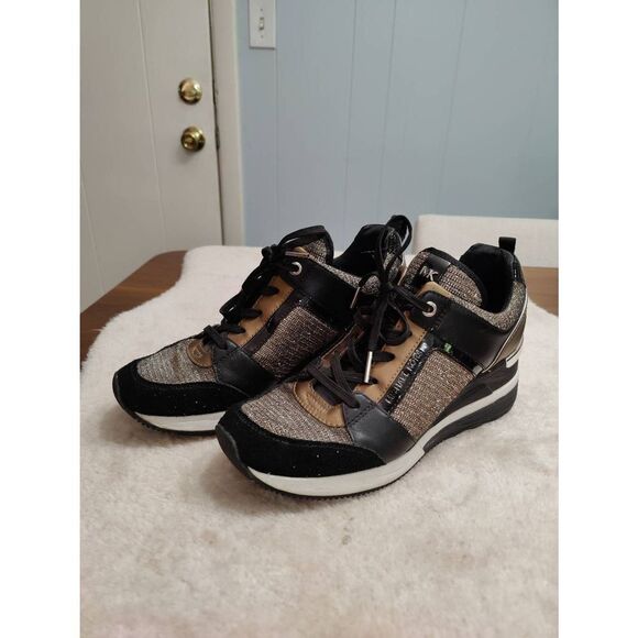 Michael Kors Georgie Trainers - Picture 1 of 8